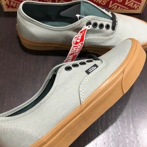 vans authentic shadow trekking green